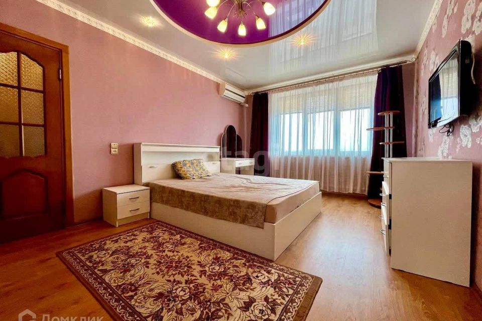 Продаётся 4-комнатная квартира, 82.1 м²