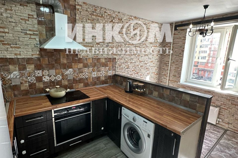 Продаётся 1-комнатная квартира, 43.8 м²