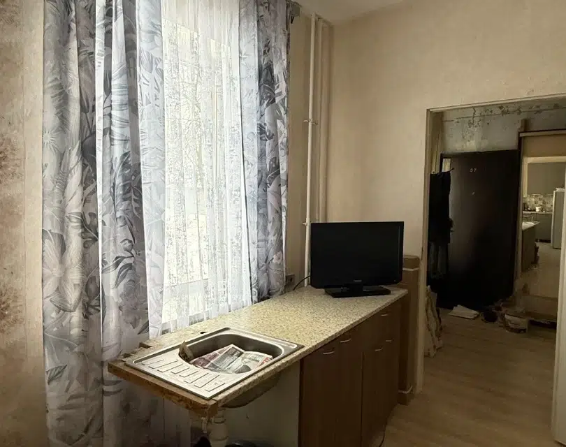 Продаётся 2 комнаты в 2-комн. квартире, 30.2 м²