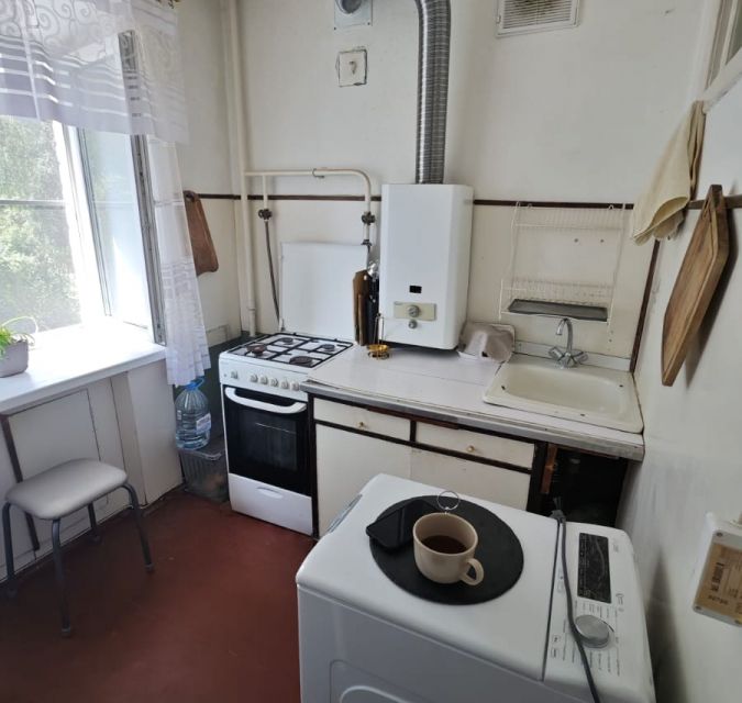 Продаётся 4-комнатная квартира, 63.1 м²