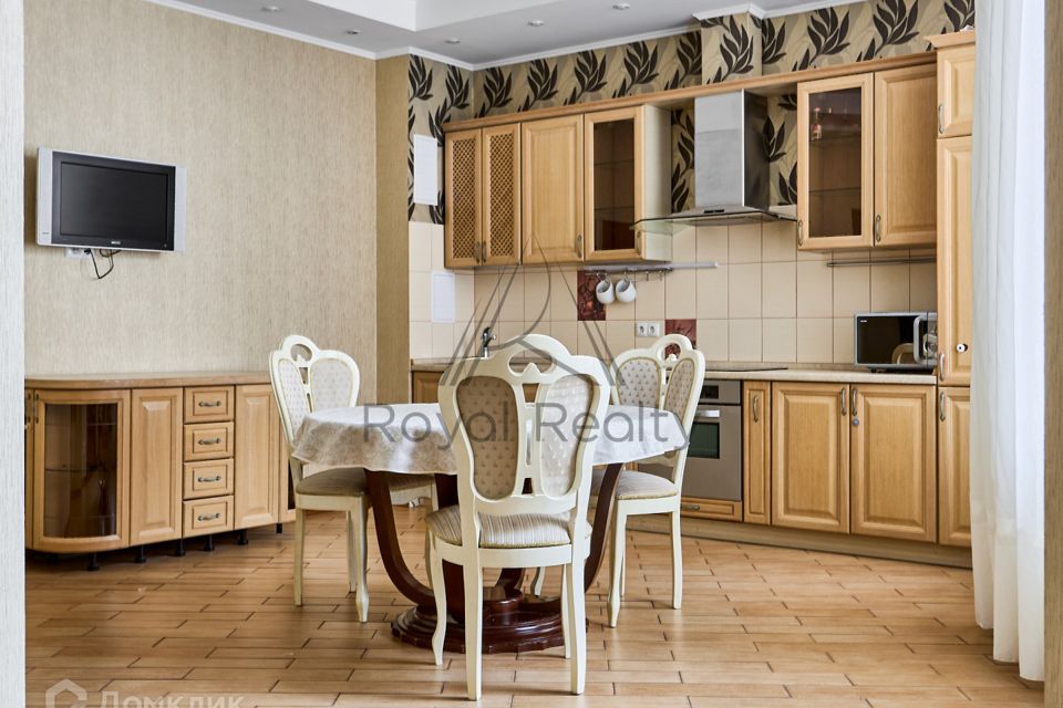 Сдаётся 3-комнатная квартира, 110 м²