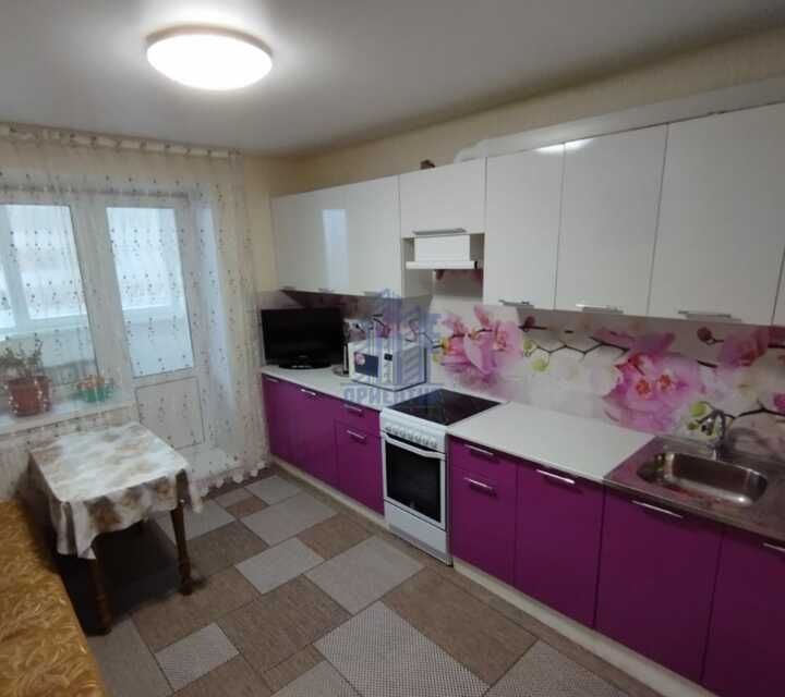 Продаётся 1-комнатная квартира, 42 м²