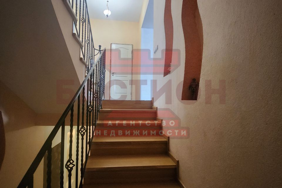Продаётся 3-этажный дом, 388.3 м²