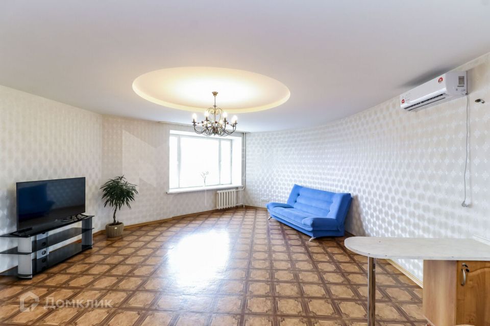 Продаётся 3-комнатная квартира, 108.5 м²