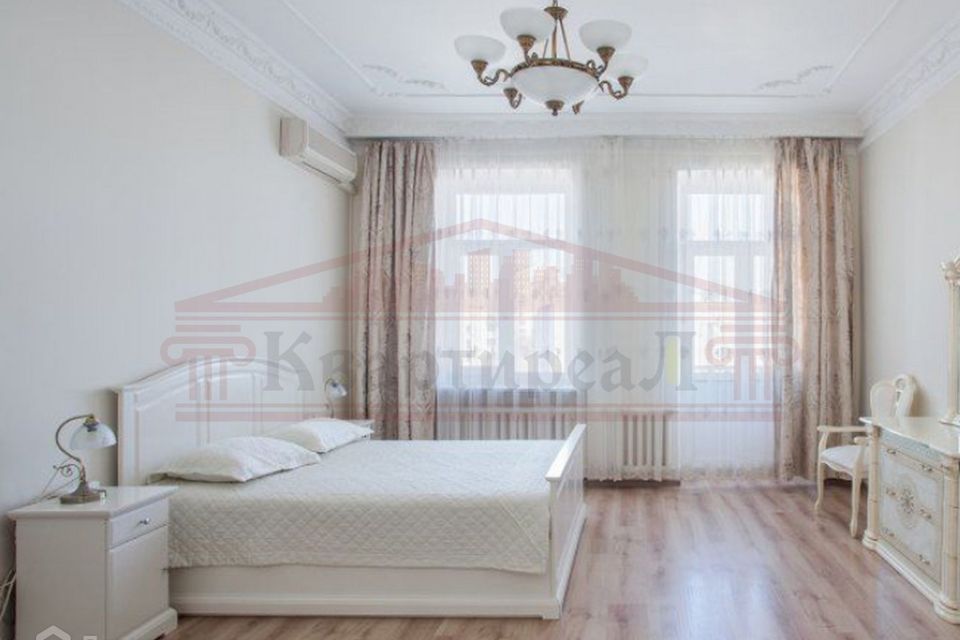 Сдаётся 3-комнатная квартира, 120 м²