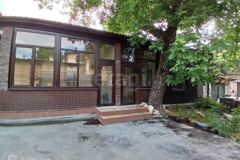 Продаётся 2-комнатная квартира, 63.5 м²