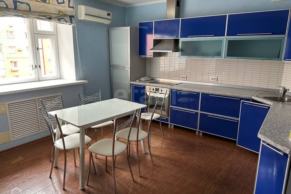 Сдаётся 3-комнатная квартира, 100 м²