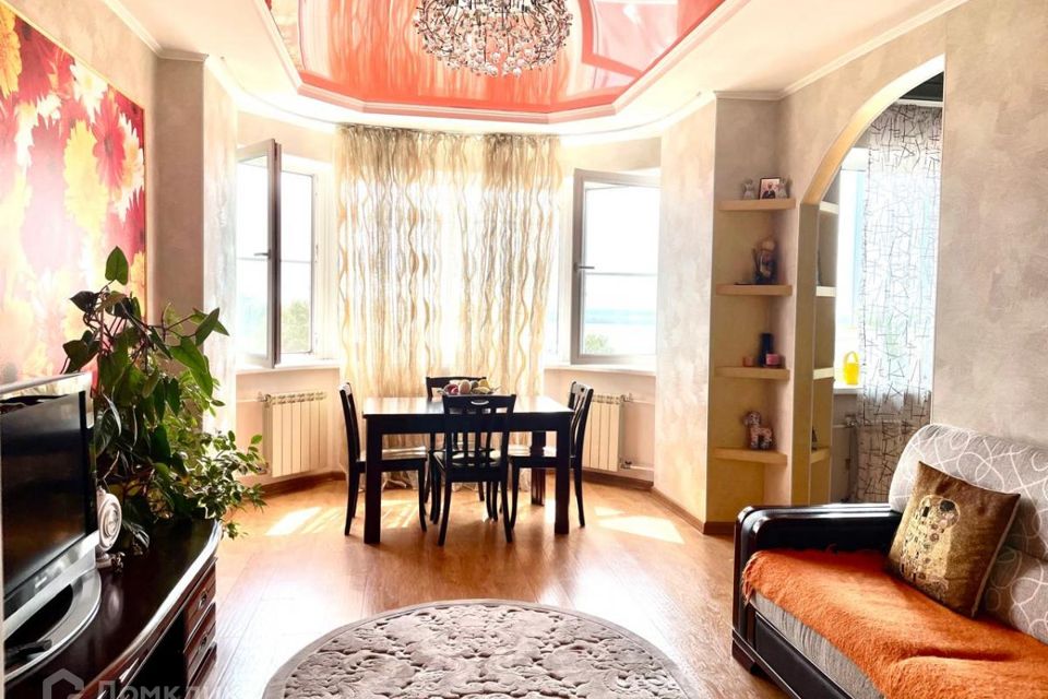 Продаётся 2-комнатная квартира, 61.6 м²