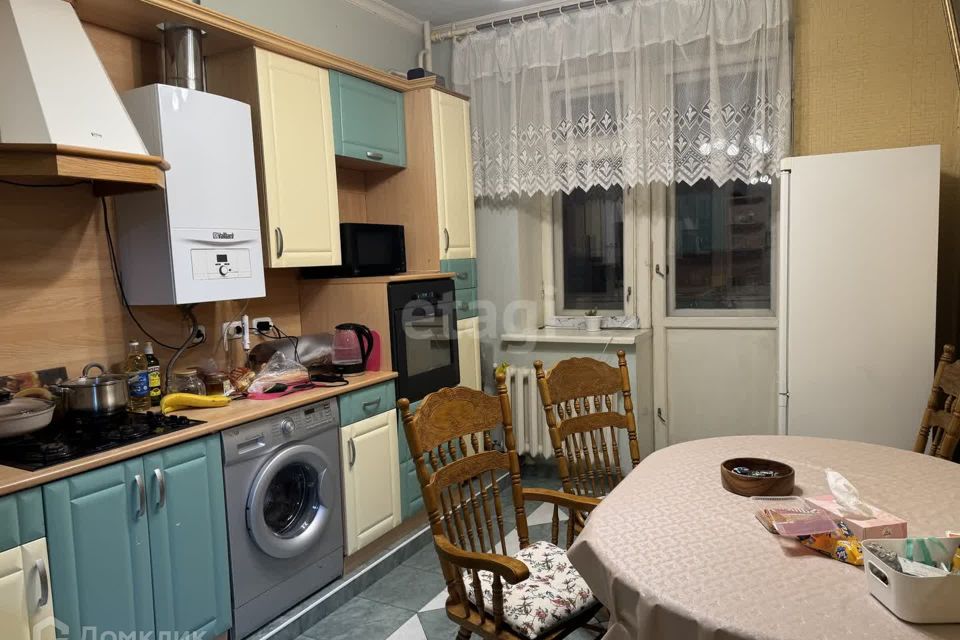 Продаётся 4-комнатная квартира, 101.8 м²