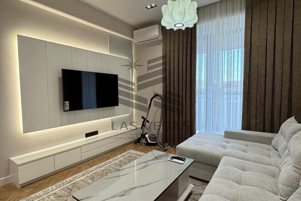 Сдаётся 2-комнатная квартира, 62 м²