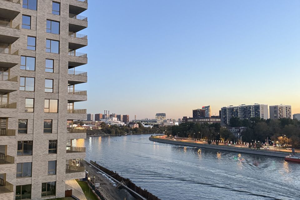Продаётся 3-комнатная квартира, 100 м²