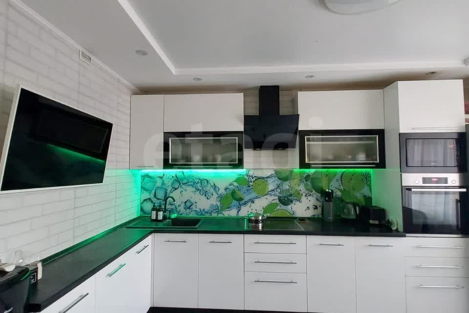 Продаётся 3-комнатная квартира, 76.7 м²