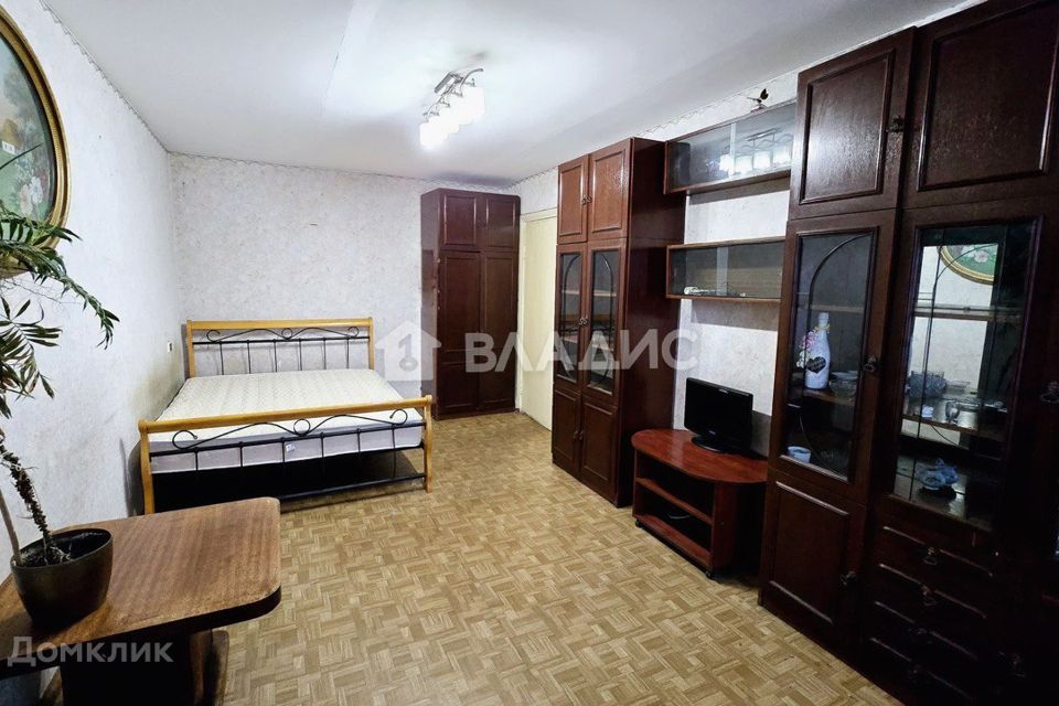 Продаётся 1-комнатная квартира, 42 м²