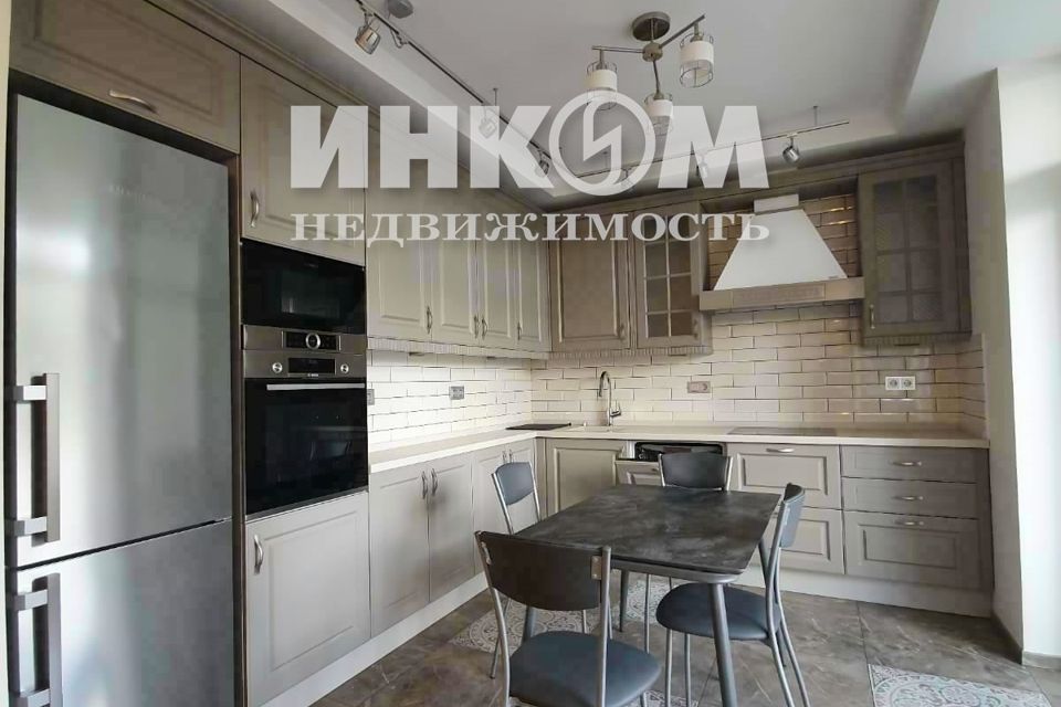 Сдаётся 3-комнатная квартира, 95 м²