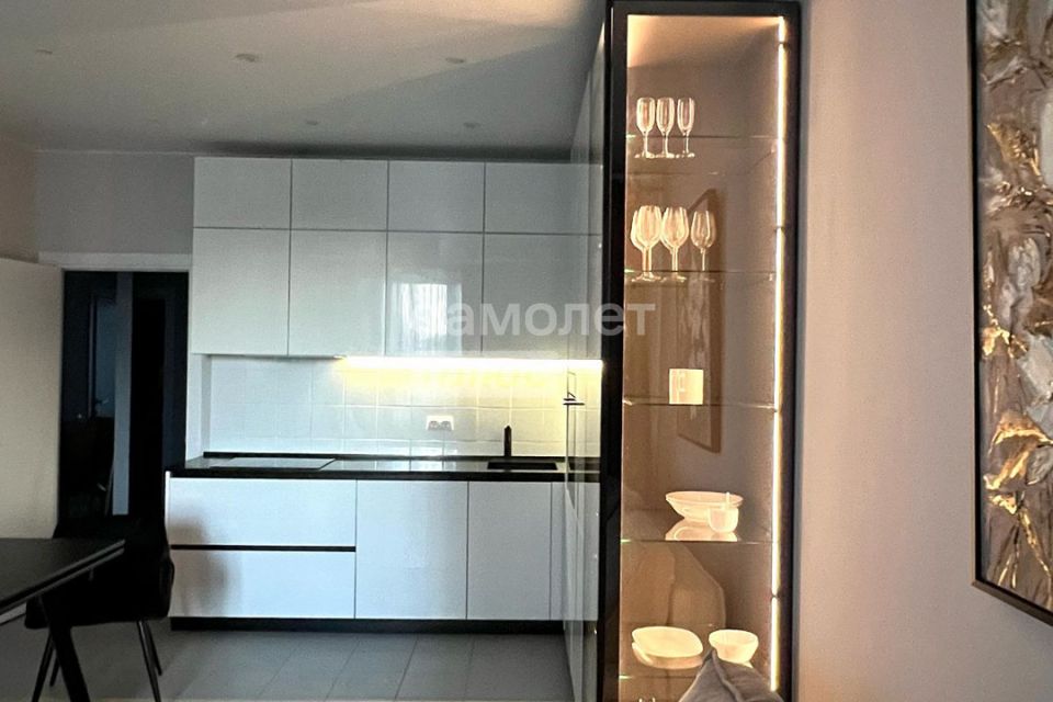 Продаётся 2-комнатная квартира, 70.4 м²