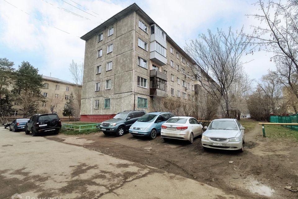 Продаётся 4-комнатная квартира, 59.3 м²