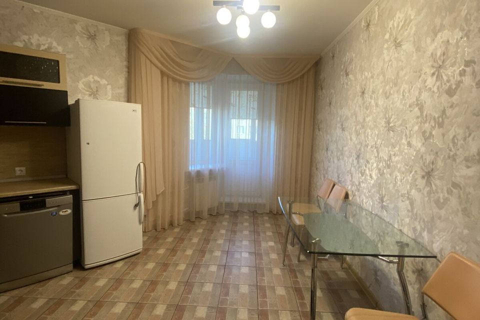 Сдаётся 3-комнатная квартира, 110 м²