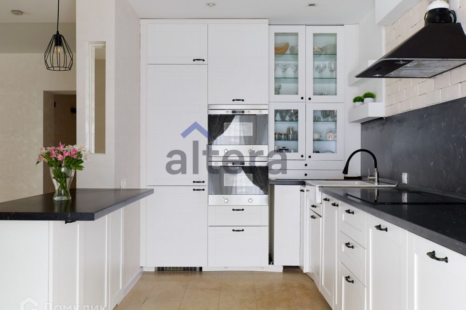 Продаётся 3-комнатная квартира, 95.9 м²
