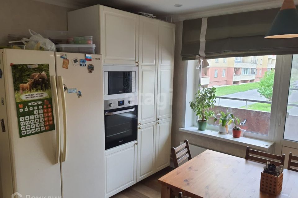 Продаётся 3-комнатная квартира, 72.3 м²