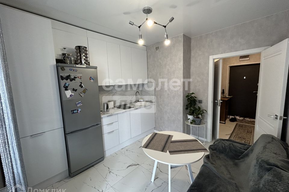 Продаётся 1-комнатная квартира, 38 м²