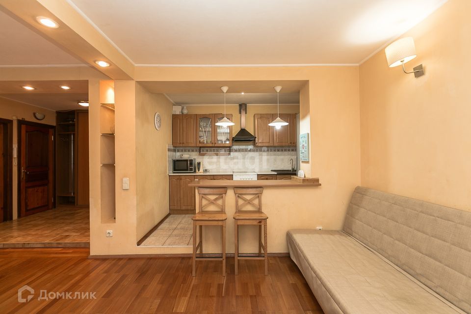 Продаётся 2-комнатная квартира, 67.5 м²
