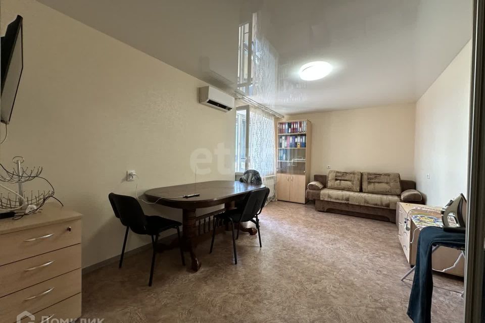 Продаётся 1-комнатная квартира, 48 м²