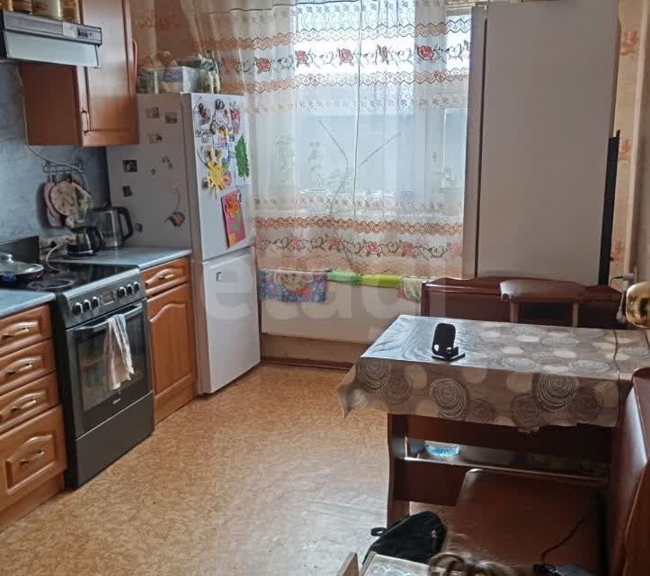 Продаётся 4-комнатная квартира, 98.8 м²
