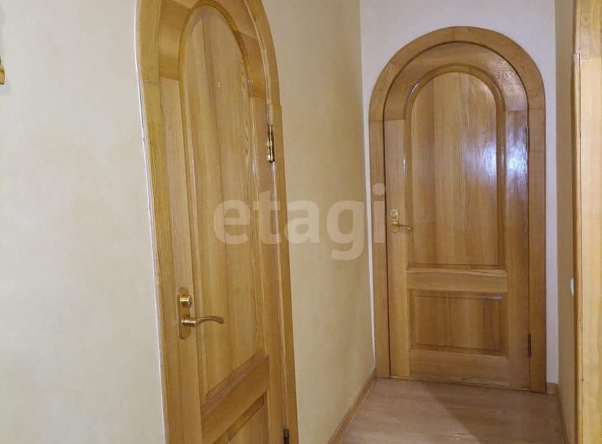 Продаётся 4-комнатная квартира, 110.3 м²