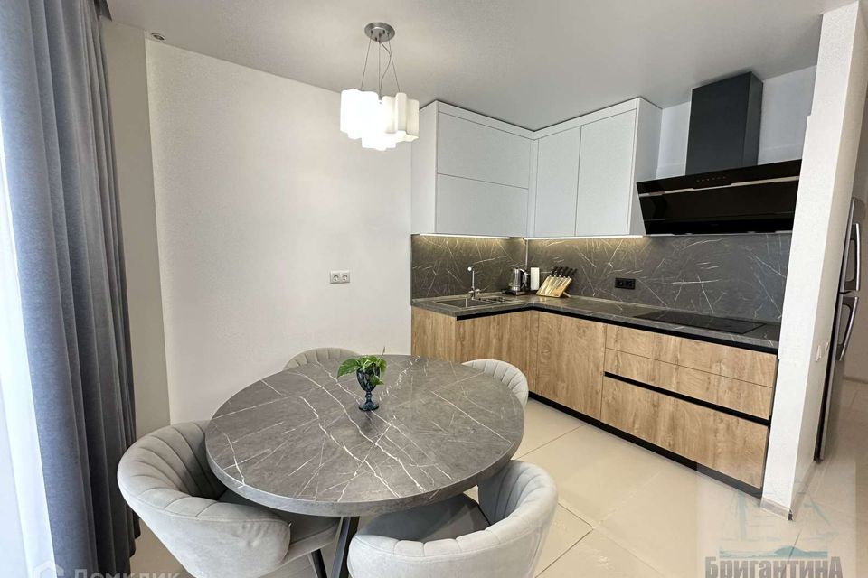 Продаётся 2-комнатная квартира, 80 м²