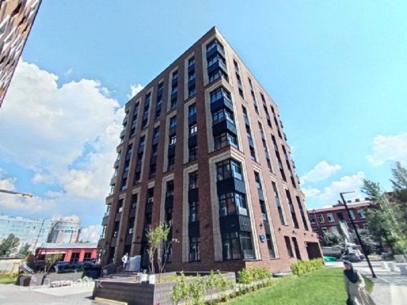 Продаётся 3-комнатная квартира, 140.7 м²