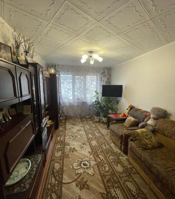 Продаётся 3-комнатная квартира, 60.8 м²