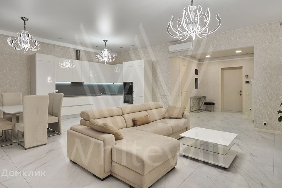 Продаётся 3-комнатная квартира, 140.1 м²