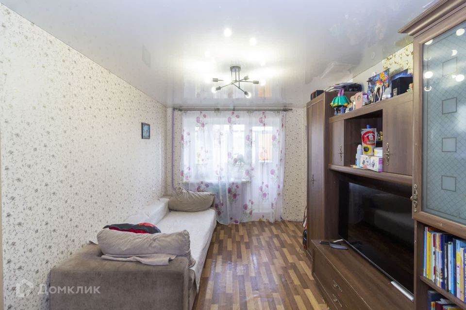 Продаётся 3-комнатная квартира, 49.9 м²