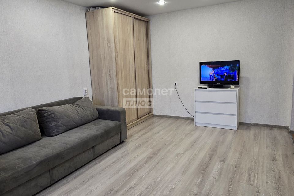 Продаётся 2-комнатная квартира, 42.8 м²