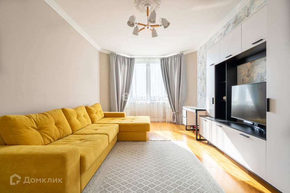 Продаётся 2-комнатная квартира, 69.2 м²