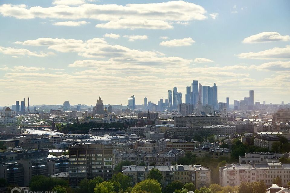 Продаётся 2-комнатная квартира, 79.4 м²