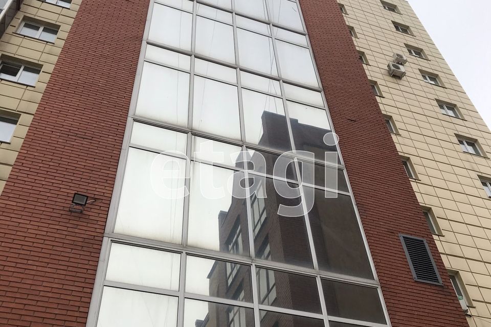 Продаётся 5-комнатная квартира, 327 м²