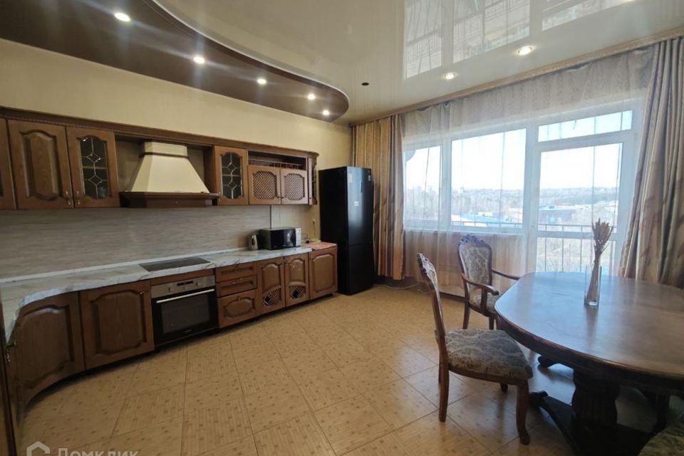 Продаётся 2-комнатная квартира, 97.7 м²