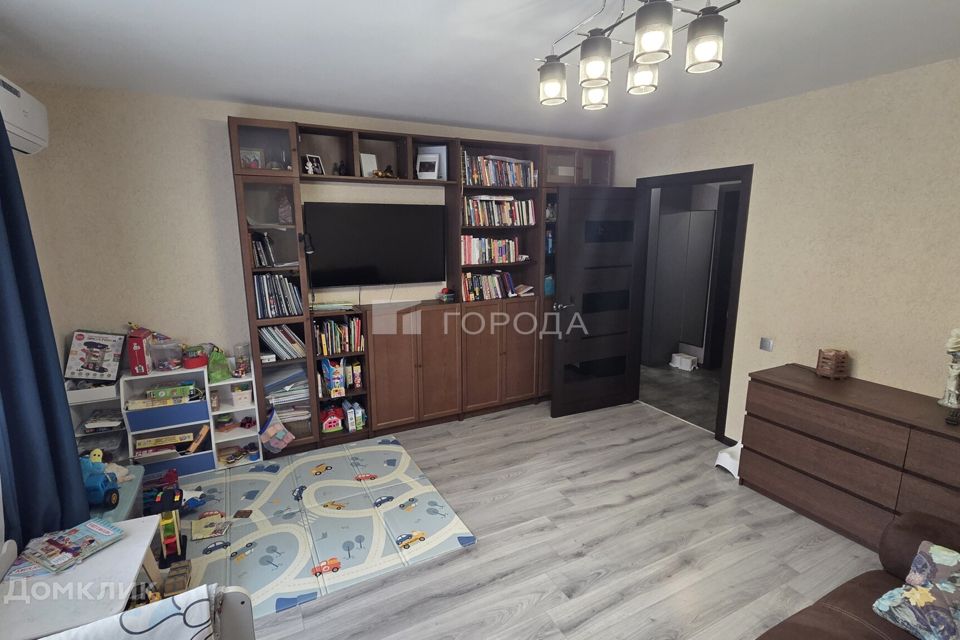 Продаётся 1-комнатная квартира, 39.6 м²