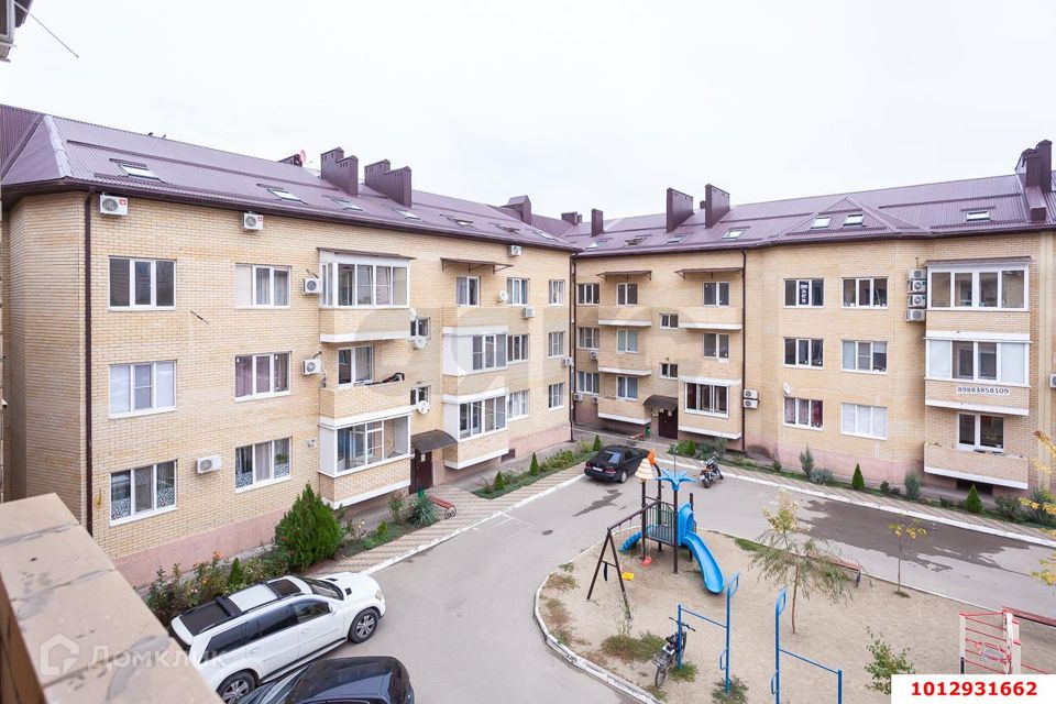 Продаётся 3-комнатная квартира, 100 м²