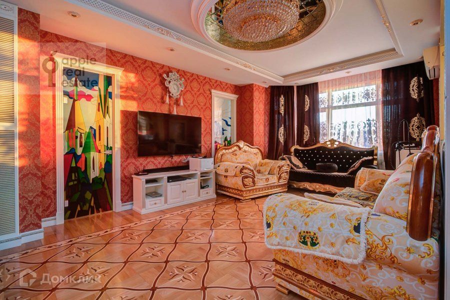 Продаётся 4-комнатная квартира, 130 м²