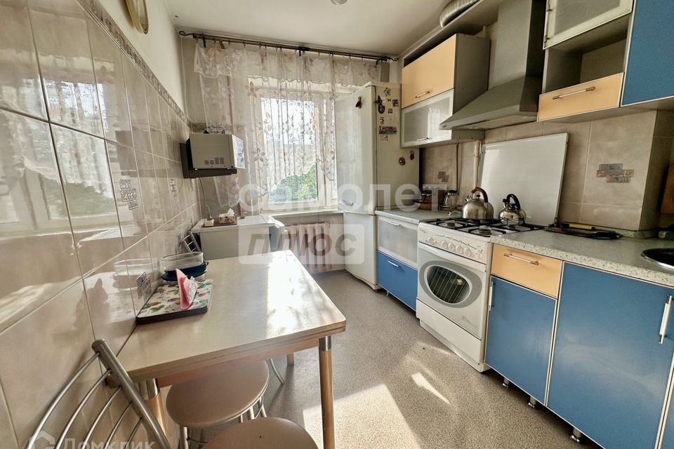 Продаётся 3-комнатная квартира, 61.4 м²