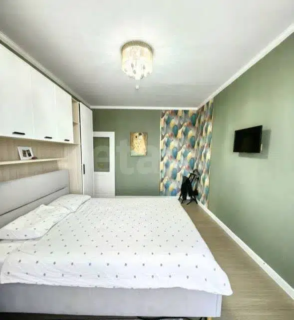 Продаётся 4-комнатная квартира, 89.9 м²