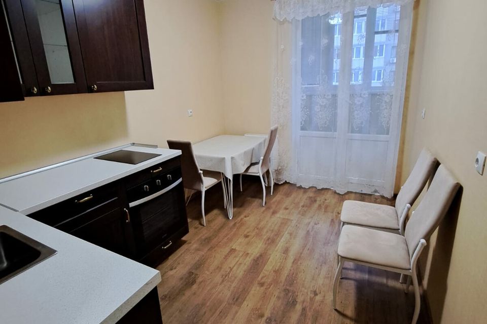 Сдаётся 1-комнатная квартира, 38 м²