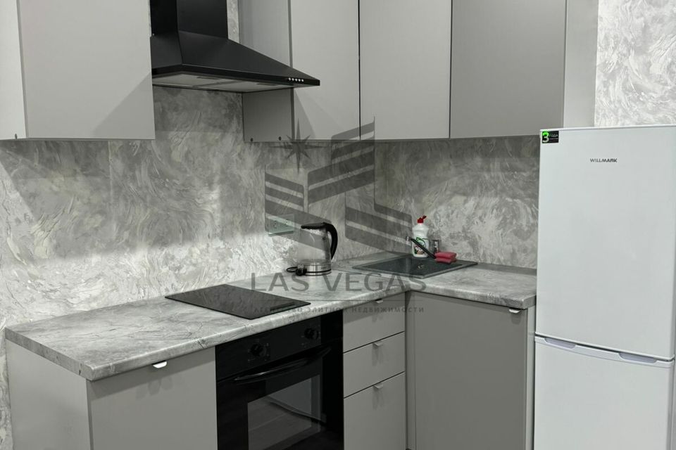 Сдаётся 1-комнатная квартира, 38 м²