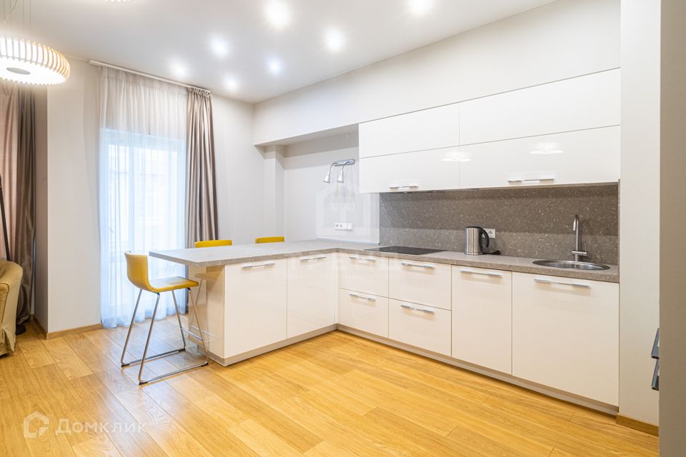 Продаётся 1-комнатная квартира, 42.8 м²