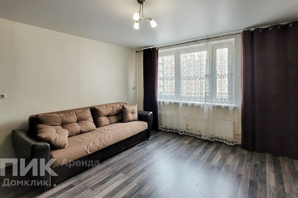 Сдаётся 2-комнатная квартира, 56.1 м²