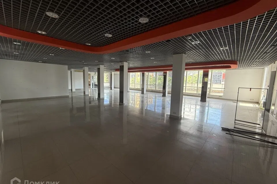 Сдаётся помещение своб. назначения, 300 м²