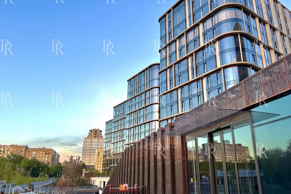 Продаётся 4-комнатная квартира, 151.35 м²