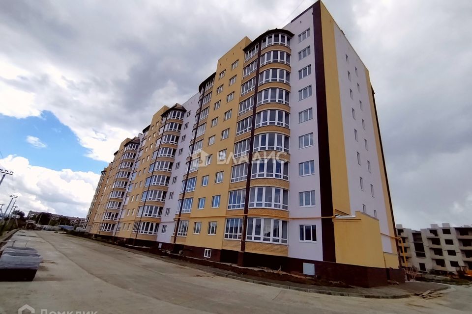 Продаётся 1-комнатная квартира, 56 м²